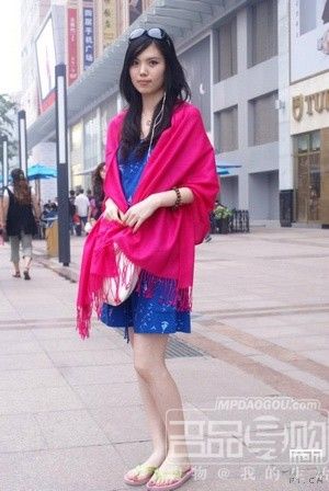 北京街拍连衣裙搭配 穿出门的时尚